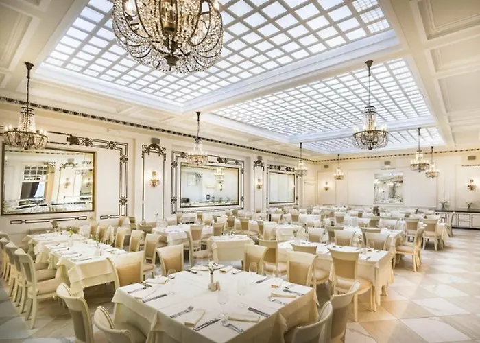 מלון - By Liburnia & אופטיה